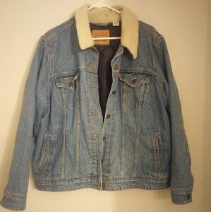 Levi Strauss And Company Women's Denim Trucker Jacket With Sherpa Collar